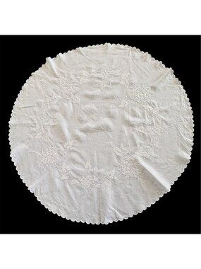 VTG White Linen Embroidered Table Topper With Floral Design 34" Scalloped Edge